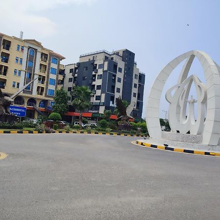 Lavish Residency Guest House Fasial Town Ραβαλπίντι Εξωτερικό φωτογραφία